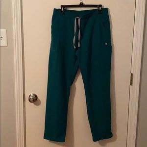 Figs hunter green yola